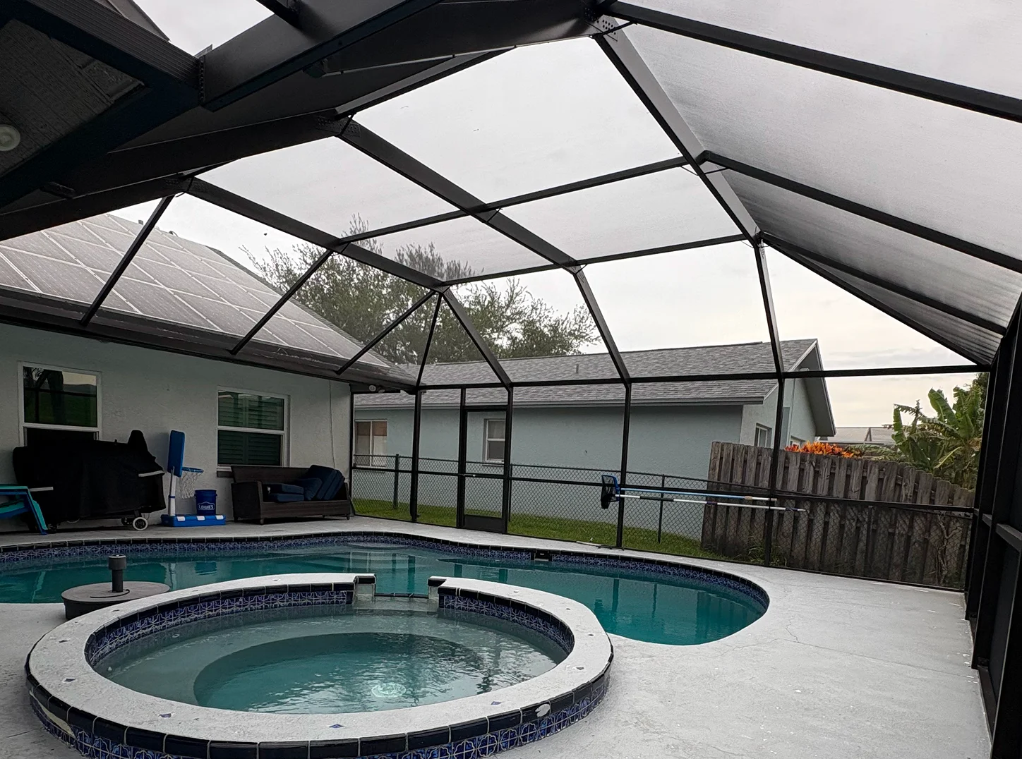 Lanai & Enclosure Screens image